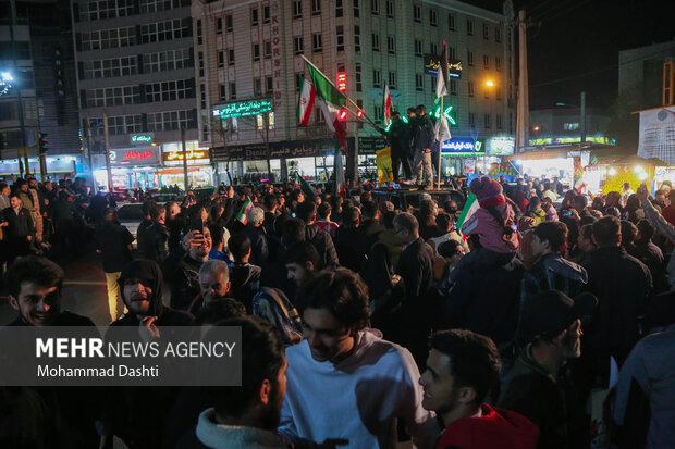 تجمع مردم اردبیل در حمایت از عملیات تنبیهی سپاه پاسداران 