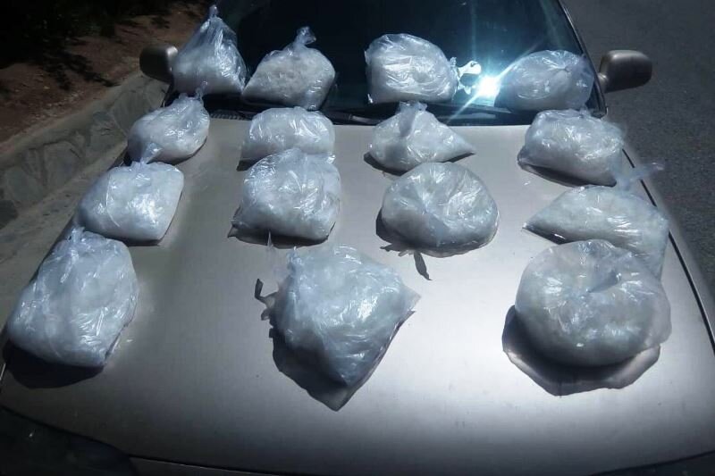 انهدام باند قاچاق مواد مخدر در اردبیل/۷۰ کیلوگرم مواد کشف شد