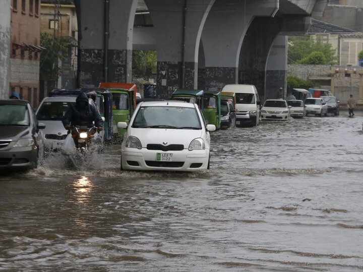 Pakistan'da şiddetli yağışlar sonucu 39 kişi öldü
