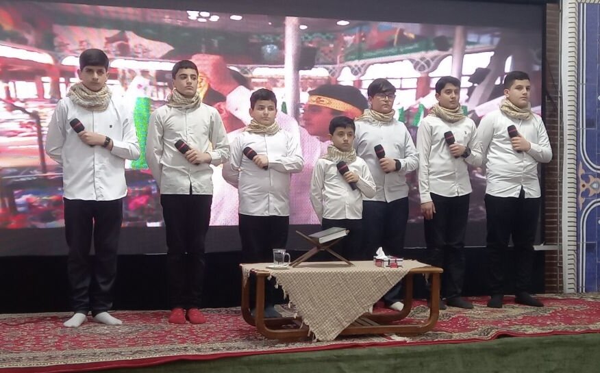 اجرای گروه سرود «وصال یار رشت» در یادواره سردار شهید زاهدی