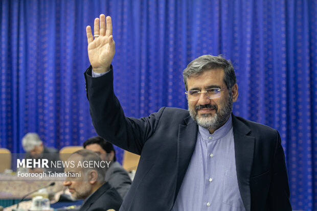 محمدمهدی اسماعیلی وزیر فرهنگ در جلسه شورای عالی انقلاب فرهنگی