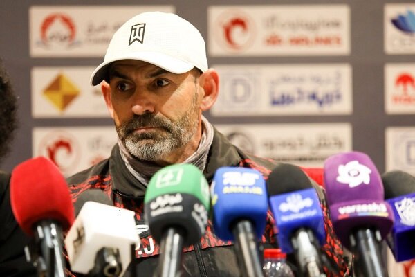 «خمز» با تیم فوتبال تراکتور چه کرد؟/ ناکام برابر تیمهای بزرگ