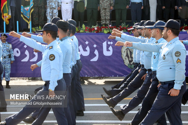 مراسم روز ارتش در بوشهر