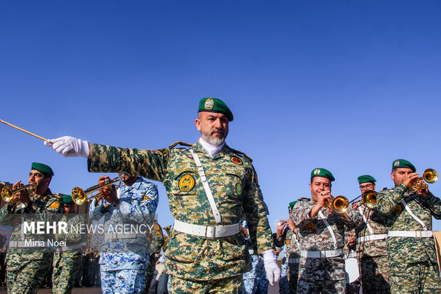 مراسم رژه روز ارتش در تبریز