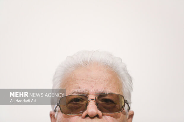 <a href='https://sayeb.ir/tag/%d8%ad%d8%b3%db%8c%d9%86-%db%8c%d8%a7%d8%b1%db%8c'></div>حسین یاری</a> در مراسم بزرگداشت کیومرث پوراحمد حضور دارد