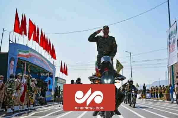 رژه نیروهای مسلح به‌مناسبت روز ارتش در زنجان
