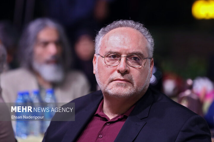 سپاه سفسطه و سالوس، از شور اربعین تو میترسد