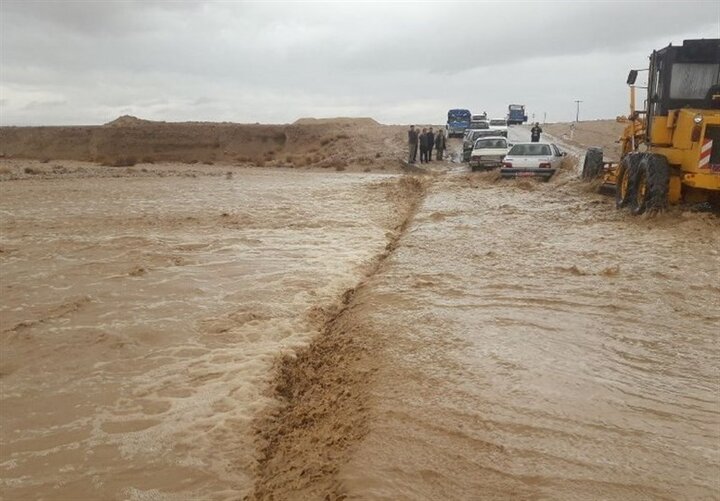 سیلاب در روستای انگشتجان بخش تسوج شهرستان شبستر سیلاب در روستای انگشتجان بخش تسوج شهرستان شبستر