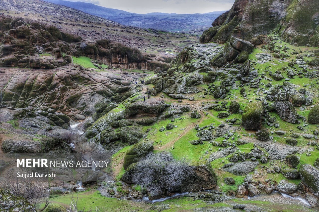 Mehr News Agency - Spring nature of Makhmal Kuh in Iran’s Lorestan