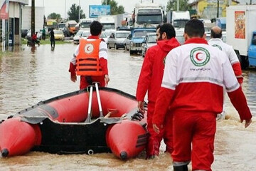 امدادرسانی هلال احمر به سیل زدگان کاشان