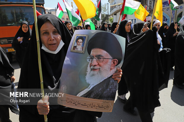 راهپیمایی مردم گرگان در حمایت از عملیات «وعده صادق»