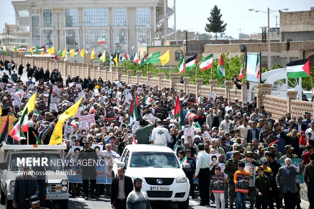 راهپیمایی در حمایت از عملیات وعده صادق در بیرجند