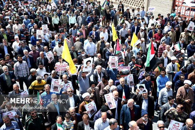راهپیمایی مردم بیرجند در حمایت از عملیات «وعده صادق»