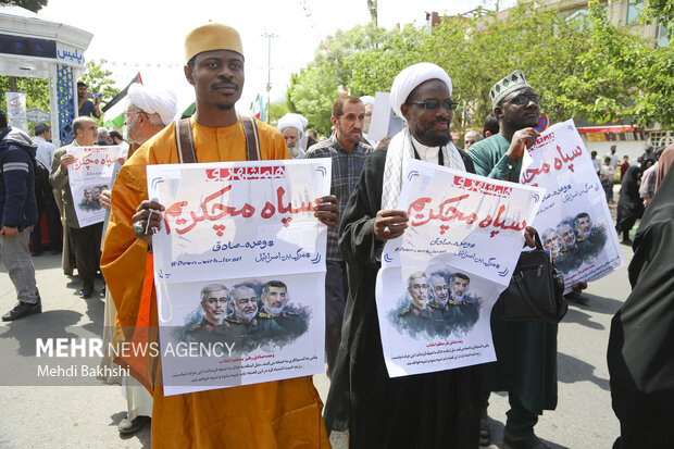 راهپیمایی مردم قم در حمایت از عملیات وعده صادق