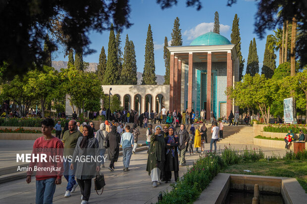 آیین گرامیداشت روز جهانی سعدی در شیراز برگزار شد آیین گرامیداشت روز جهانی سعدی در شیراز برگزار شد