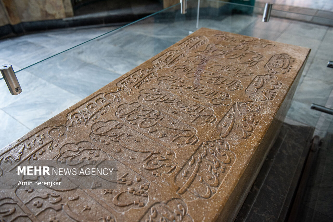 سعدی شاعر حکمت، عشق و عرفان الهی