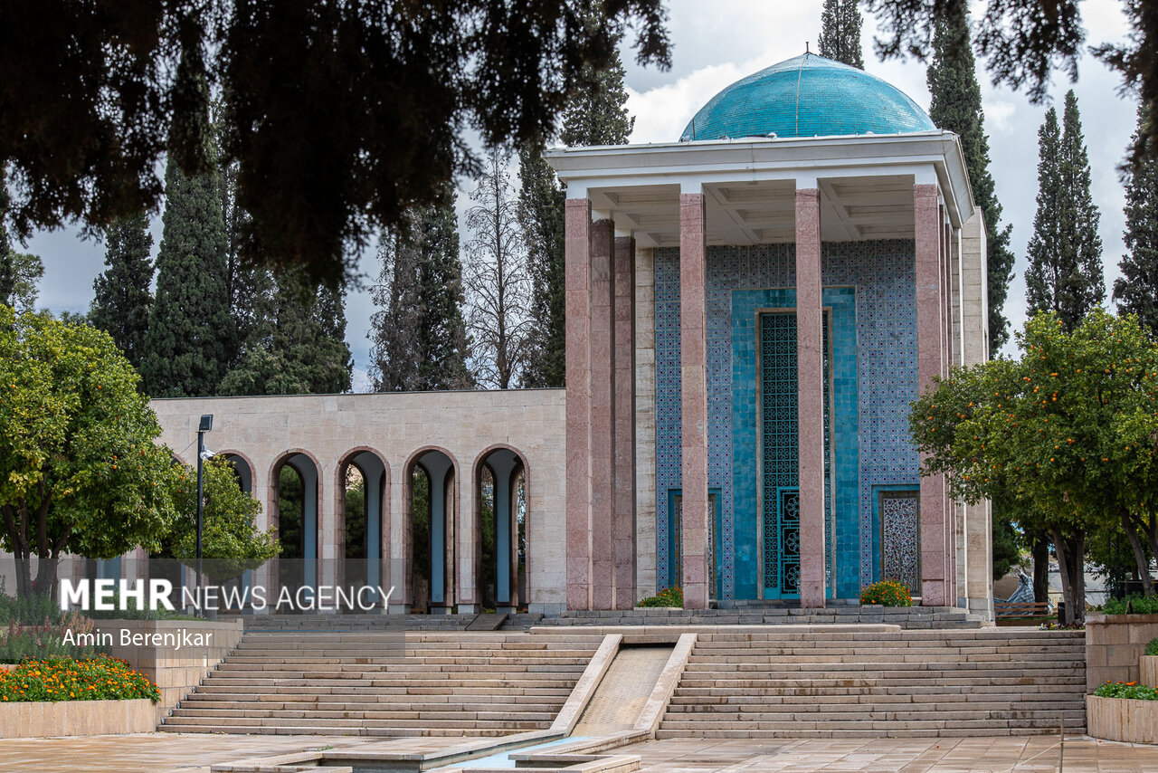 سعدی شاعر حکمت، عشق و عرفان الهی