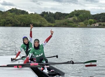 women rowers