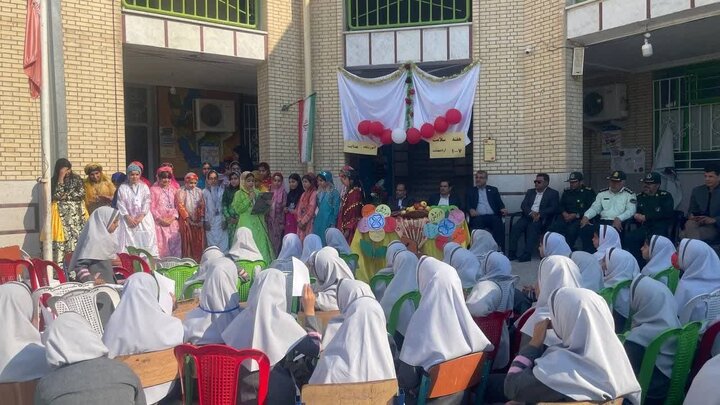 زنگ سلامت همزمان با سراسر کشور در شهرستان مُهر نواخته شد