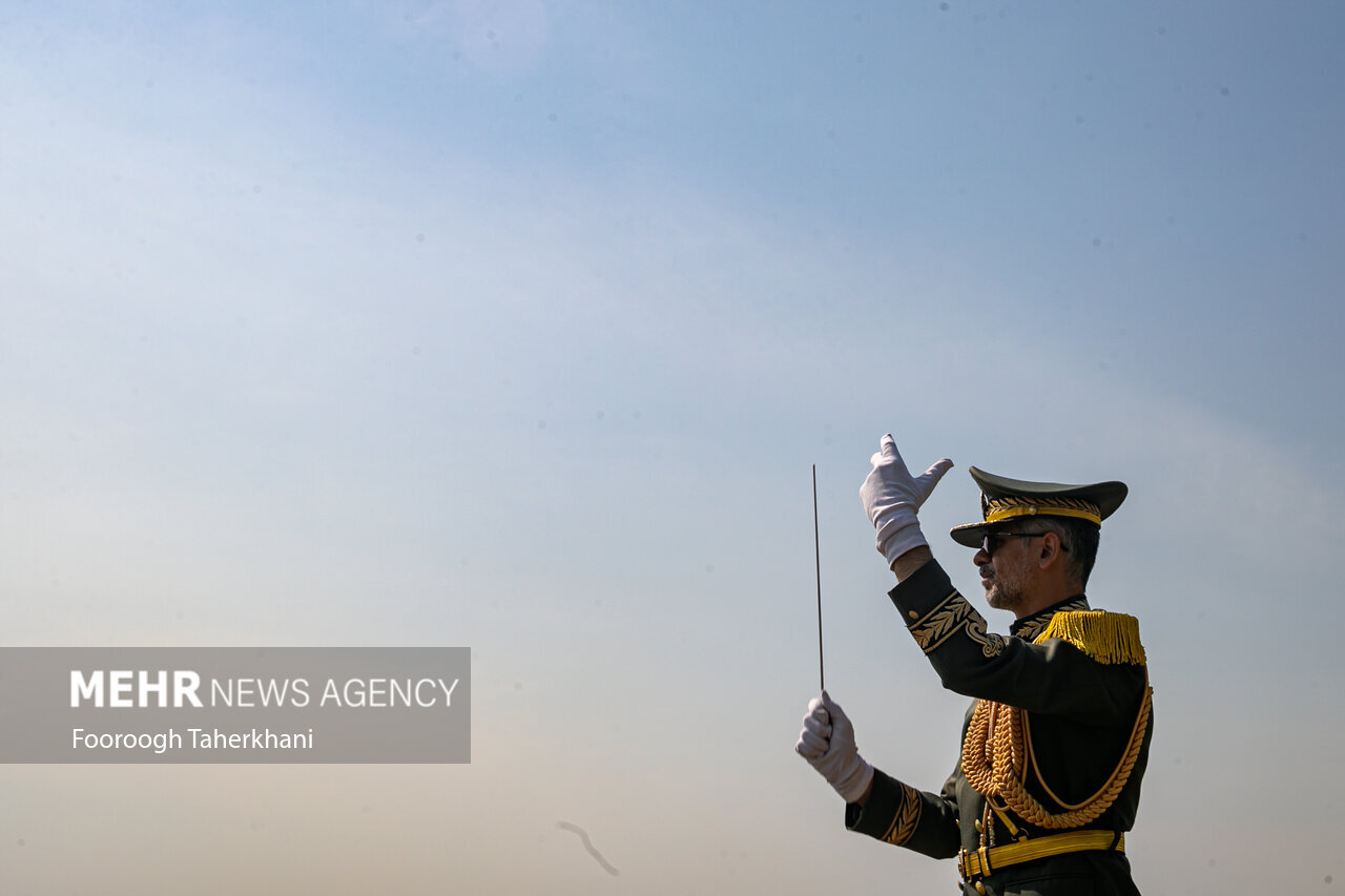 نمایش اقتدار بیهمتای یگانهای رزمی و پولادین استان سمنان در شاهرود