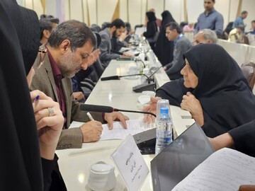 مطالبه ۱۳۶ مشهدی در دیدار مردمی رسیدگی شد