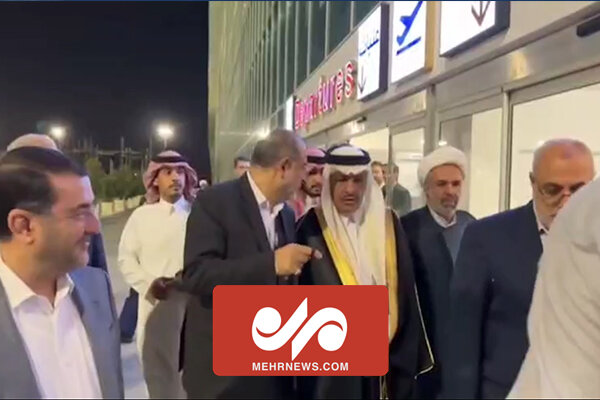 حضور سفیر عربستان در مراسم اعزام اولین گروه زائران ایرانی به حج حضور سفیر عربستان در مراسم اعزام اولین گروه زائران ایرانی به حج