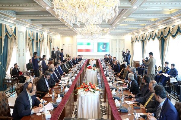ایران اور پاکستان کے درمیان تعاون کو مضبوط بنانا خطے کے مسائل کے حل میں موثر ثابت ہو سکتا ہے
