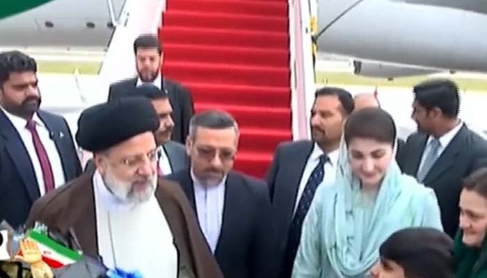 في اليوم الثاني من زيارته الرسمية لباكستان... الرئيس الإيراني يصل إلى لاهور+صور+فيديو