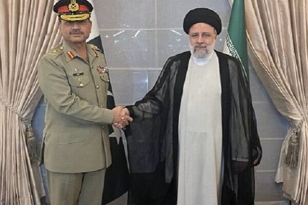 Cumhurbaşkanı Reisi Pakistan Ordu Komutanı ile görüştü