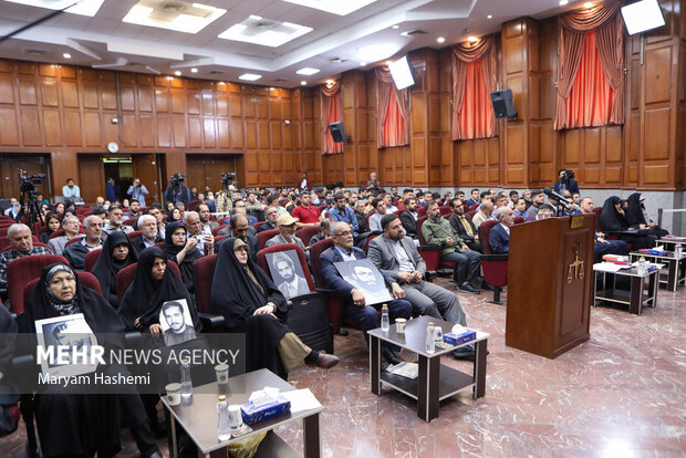 اولین جلسه دور دوم دادگاه رسیدگی به اتهامات اعضای سازمان منافقین، صبح امروز سه شنبه ۴ اردیبهشت ۱۴۰۳ در مجتمع قضائی امام خمینی (ره) برگزار شد