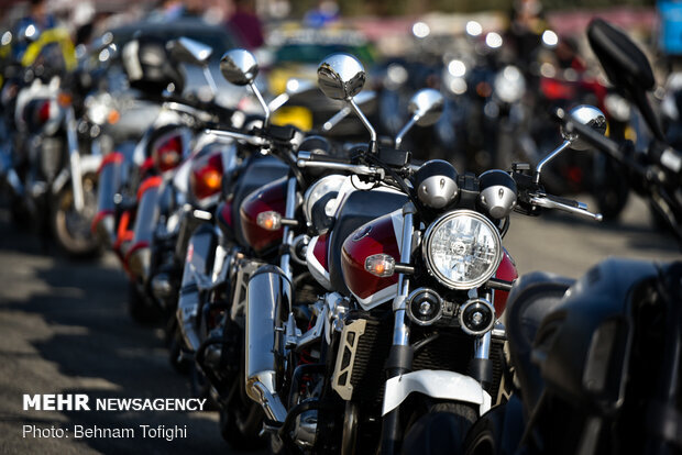 ۶۰ دستگاه موتورسیکلت متخلف در رباطکریم توقیف شد