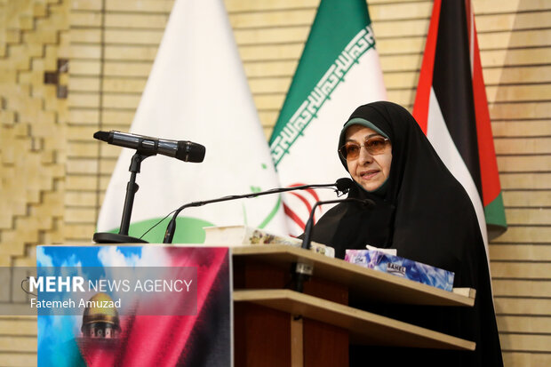 انسیه خزعلی معاون رئیس‌جمهور در امور زنان در همایش «غزه زنده است»