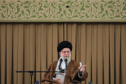 قائد الثورة الإسلامية يستقبل حشداً من المعلمين بعد غد الأربعاء