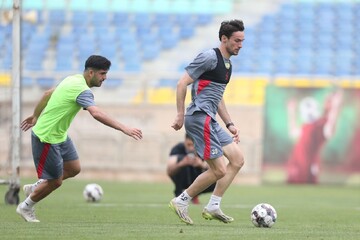 Persepolis defender Gvelesiani fit for Shamas Azar crucial match