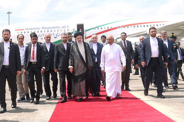 ایرانی صدر ایک روزہ دورے پر سری لنکا پہنچ گئے