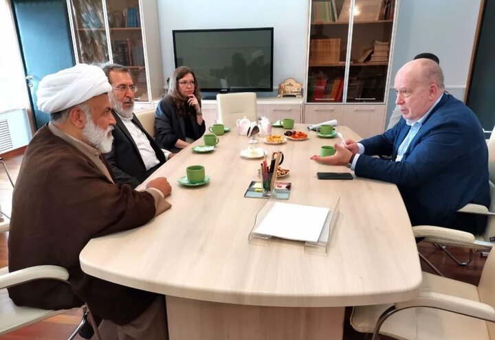 مبانی فلسفی انقلاب اسلامی ایران در آکادمی علوم روسیه بررسی شد