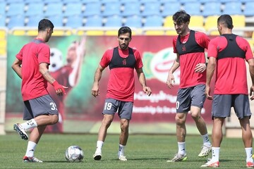 پرسپولیس راهی اراک شد