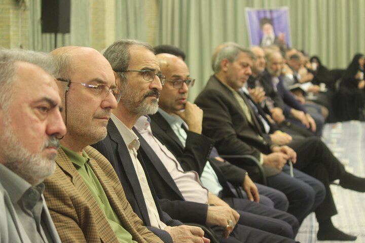 هجدهمین جلسه استماع قرآن به یاد معلمان فقید برگزار شد