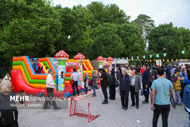 استانداردنگران وسایل بازی غیراستاندارد