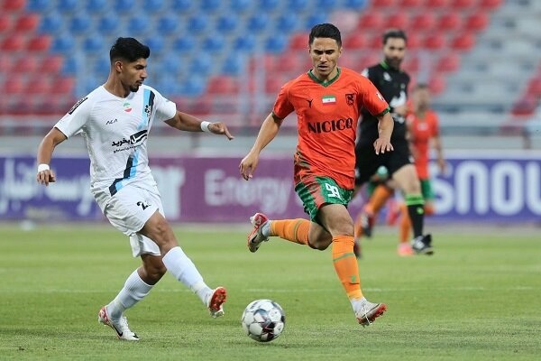 گلگهر مقابل پرسپولیس به دنبال دو هدف/ یک استقلالی به دنبال فرار