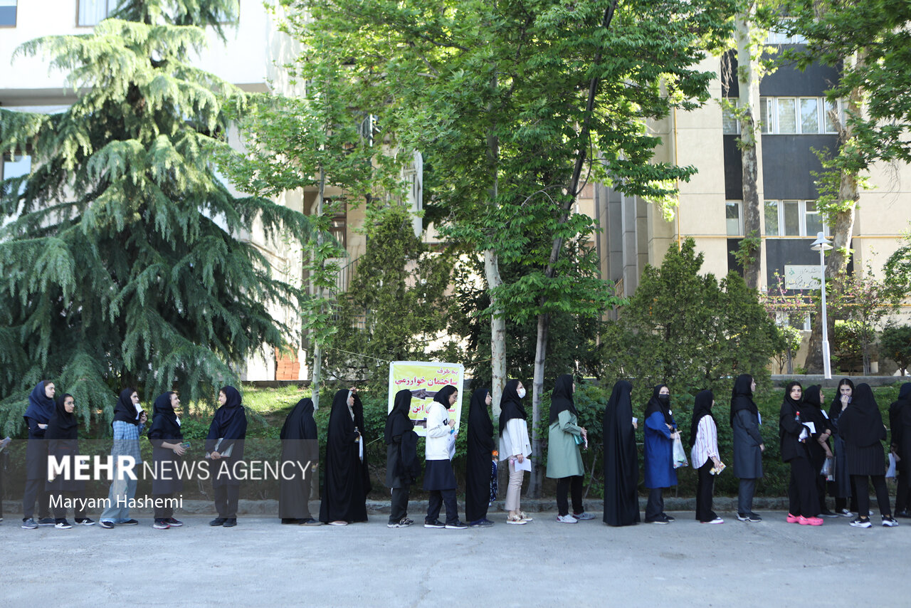 روی عریان مبارزه با حجاب روی عریان مبارزه با حجاب