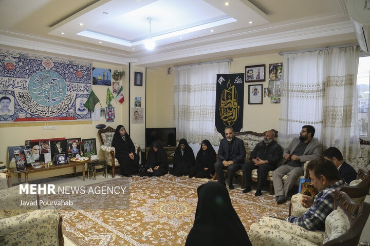 ظرفیتها و فرصتهای عظیم موجود در استان فارس معرفی شود