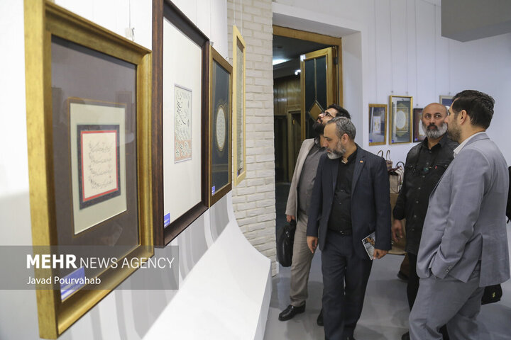 ظرفیتها و فرصتهای عظیم موجود در استان فارس معرفی شود