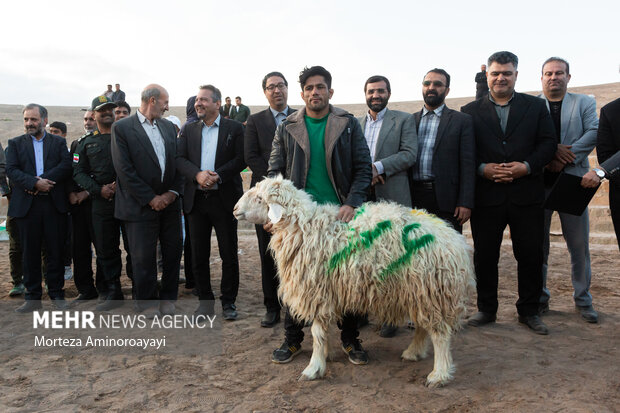 کشتی با چوخه؛ سنتی که در اسفراین زنده است