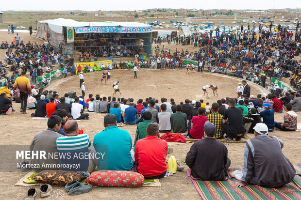 کشتی با چوخه؛ سنتی که در اسفراین زنده است