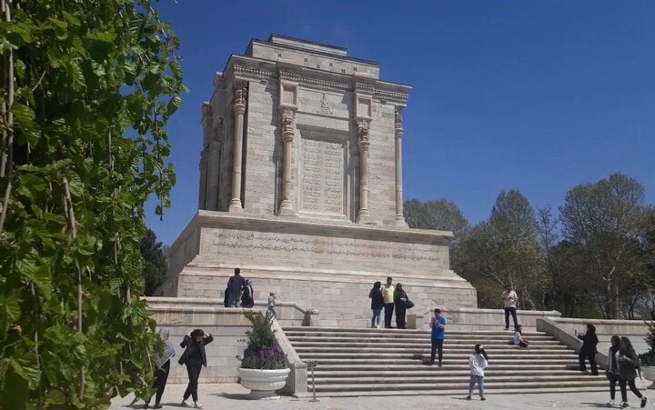 معرفی ۱۵ اخلالگر در مراسم تحویل سال در آرامگاه فردوسی به مقام قضائی