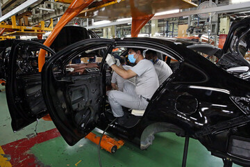 Minister says Iran automakers to increase production by 20%