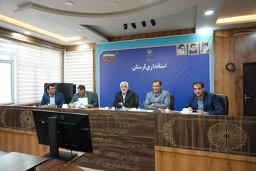شهرداران از مصائب شهری با استاندار سخن گفتند/ سهم مهم شهرداری‌ها در موفقیت دولت