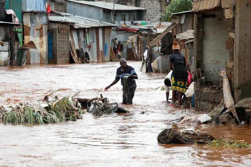 بارندگی شدید و <a href='https://sayeb.ir/tag/%d8%b3%db%8c%d9%84'>سیل</a> جان دست کم ۷۰ نفر را در <a href='https://sayeb.ir/tag/%da%a9%d9%86%db%8c%d8%a7'>کنیا</a> گرفت+ تصاویر