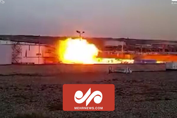 لحظۀ حملۀ پهپاد ناشناس به میدان گازی کورمورِ کردستان عراق